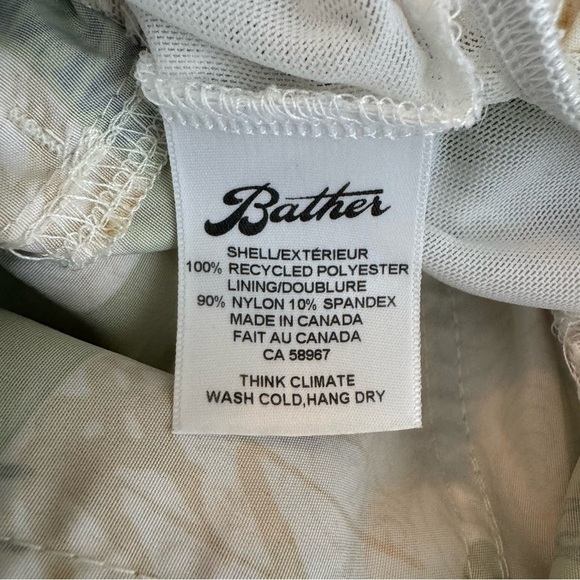 Bather The Koi Pond Men’s Swim Trunks Medium - Picture 5 of 9